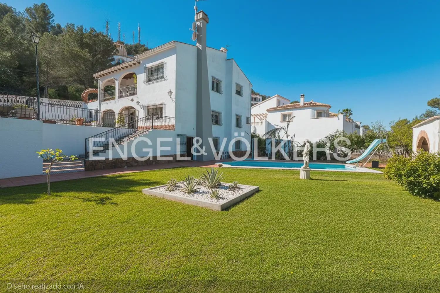 5 bedroom Villa for sale in La Font d'En Carros with pool garage - € 560,000 (Ref: 9898065)