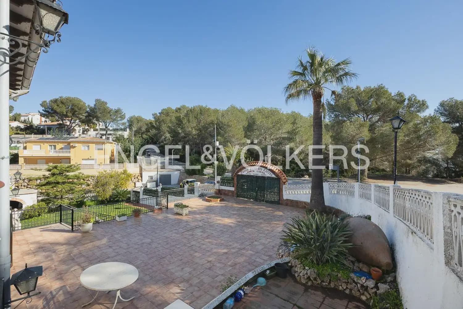 5 bedroom Villa for sale in La Font d'En Carros with pool garage - € 560,000 (Ref: 9898065)