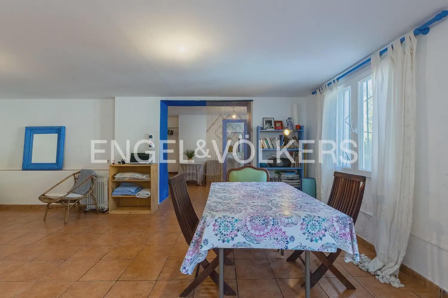 5 bedroom Villa for sale in La Font d'En Carros with pool garage - € 560,000 (Ref: 9898065)