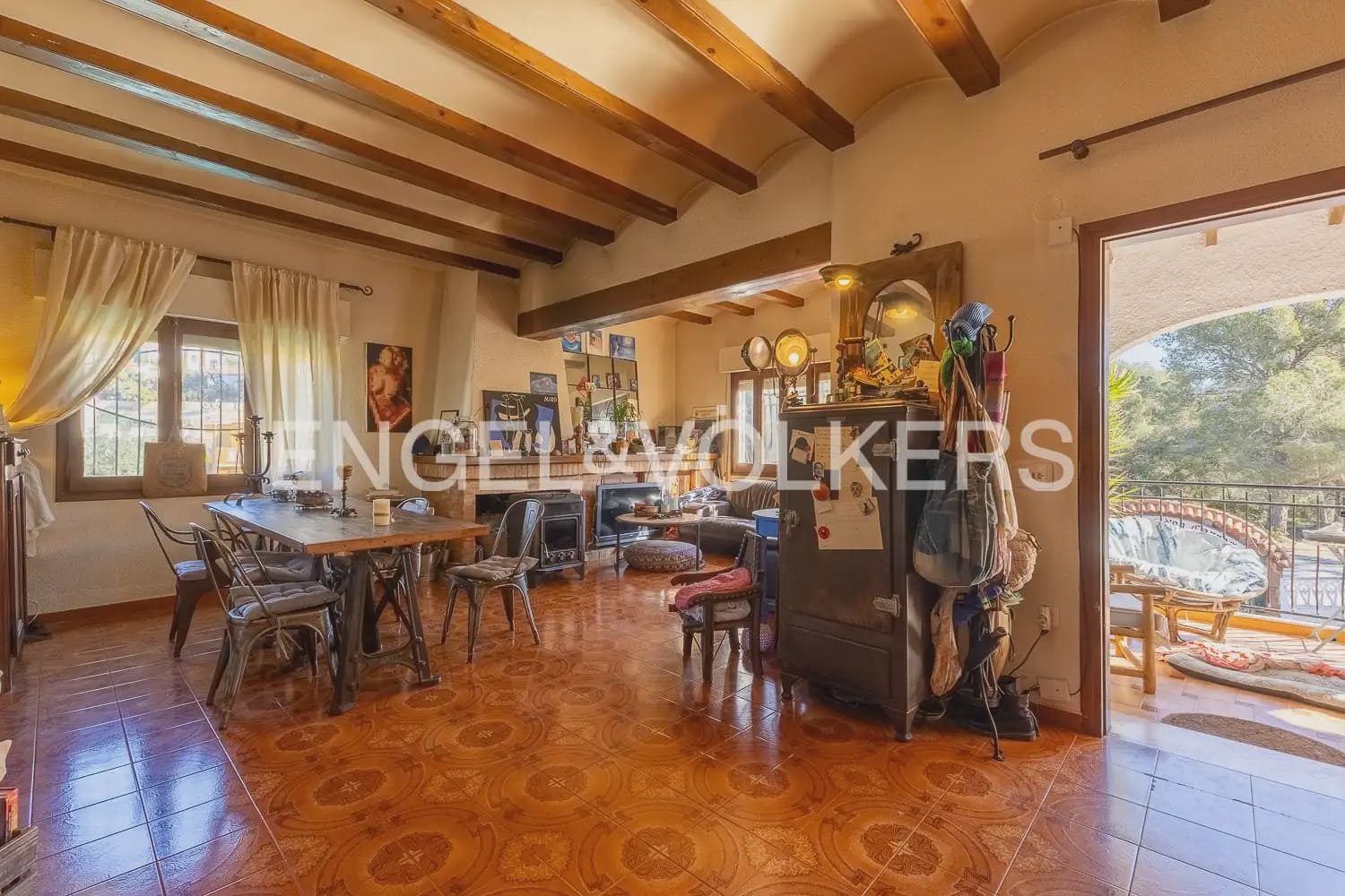 5 bedroom Villa for sale in La Font d'En Carros with pool garage - € 560,000 (Ref: 9898065)