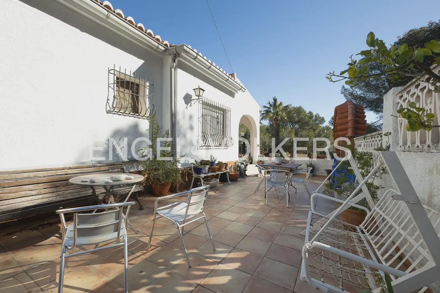5 bedroom Villa for sale in La Font d'En Carros with pool garage - € 560,000 (Ref: 9898065)