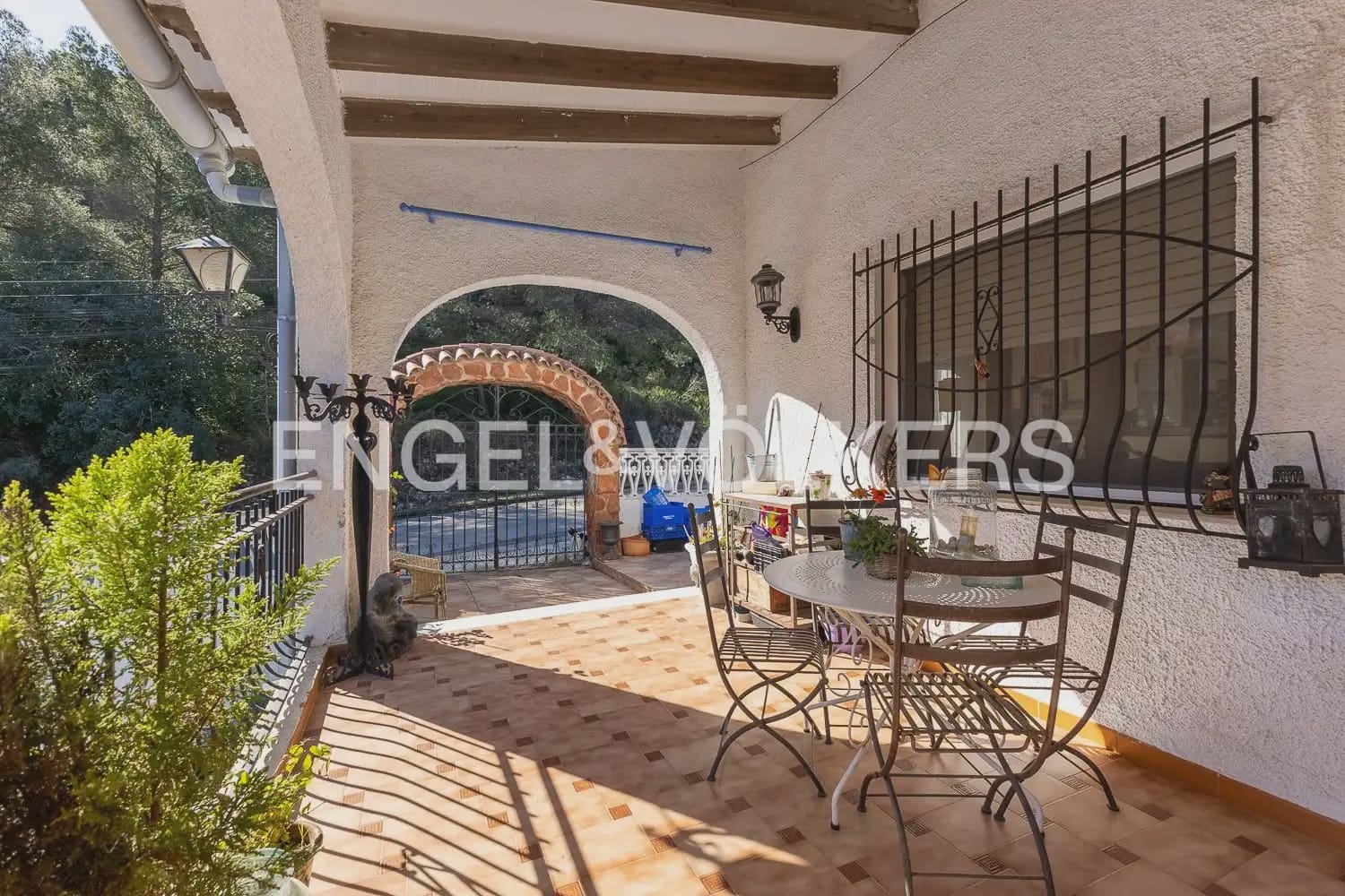5 bedroom Villa for sale in La Font d'En Carros with pool garage - € 560,000 (Ref: 9898065)