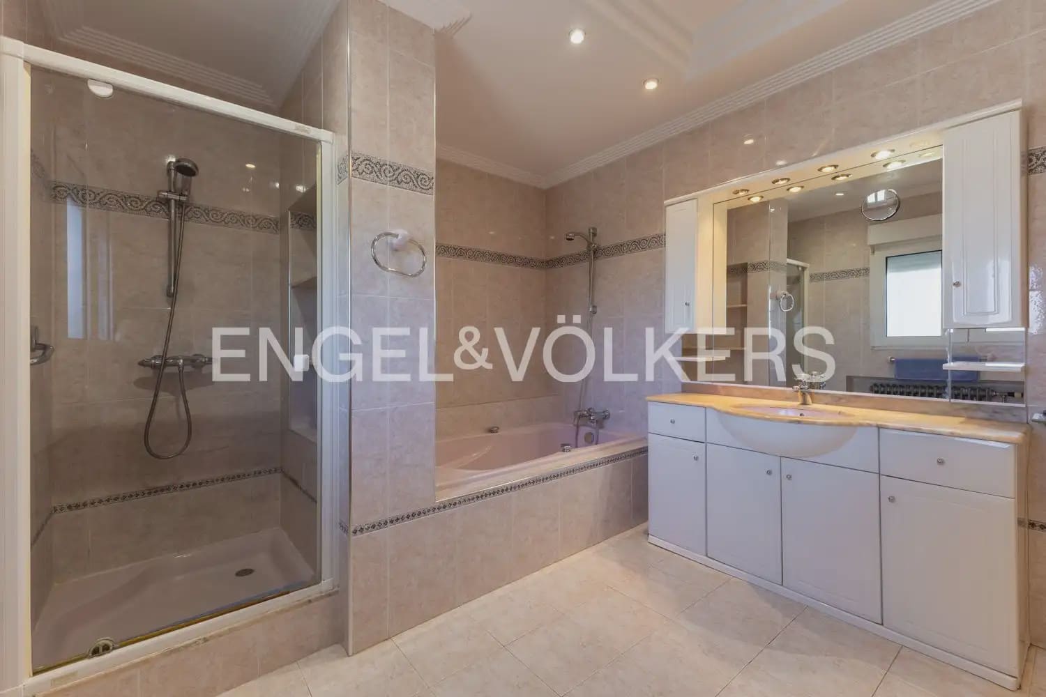 5 sypialnia Willa na sprzedaż w Javea / Xabia z basenem garażem - 1 550 000 € (Ref: 9898066)