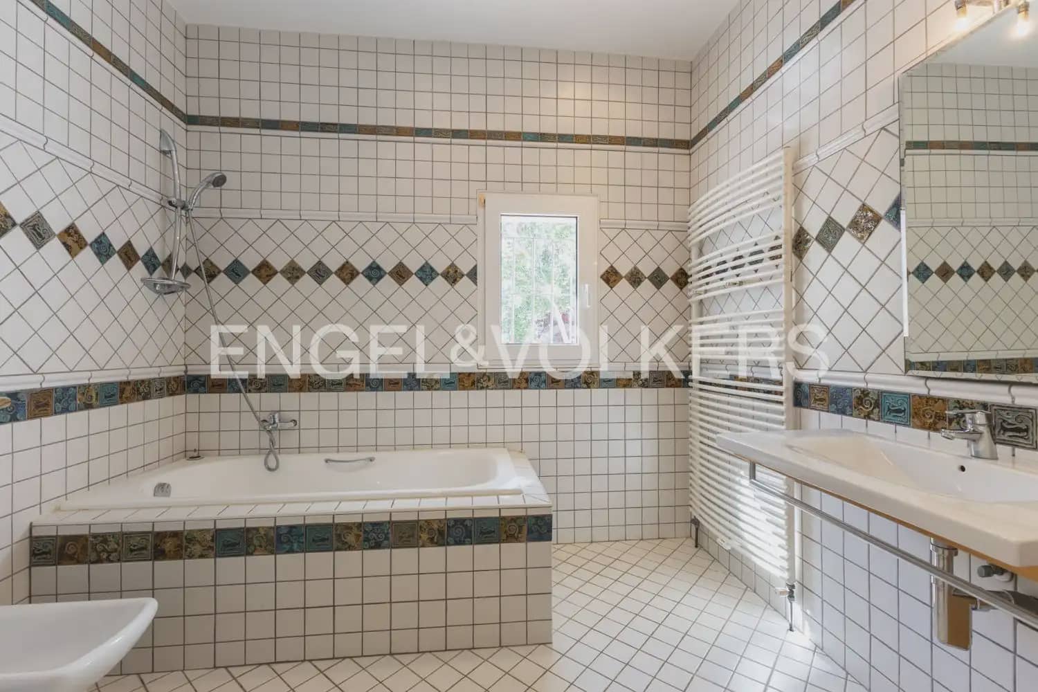 5 sypialnia Willa na sprzedaż w Javea / Xabia z basenem garażem - 1 550 000 € (Ref: 9898066)