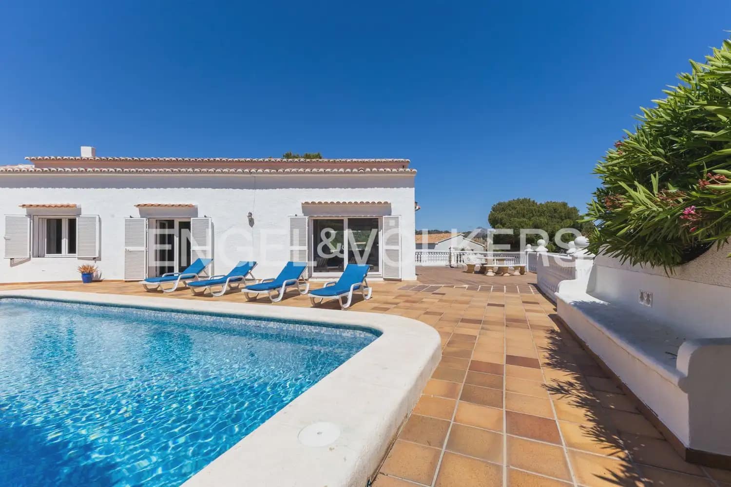 5 sypialnia Willa na sprzedaż w Javea / Xabia z basenem garażem - 1 550 000 € (Ref: 9898066)