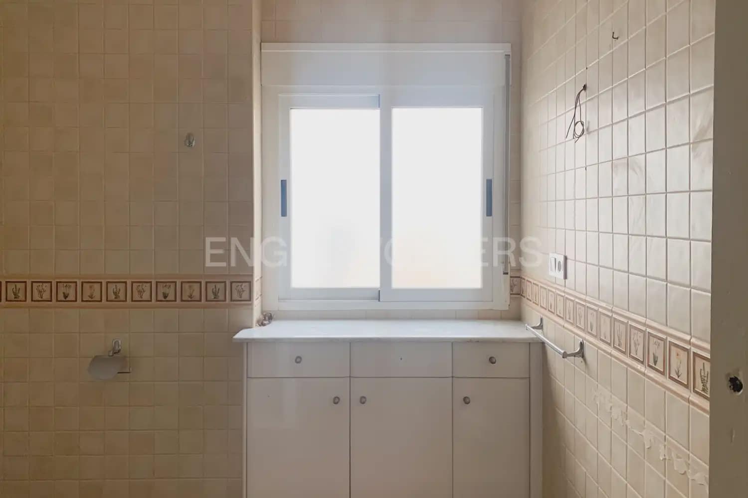 4 bedroom Townhouse for sale in Caudete de las Fuentes with garage - € 170,000 (Ref: 9898068)