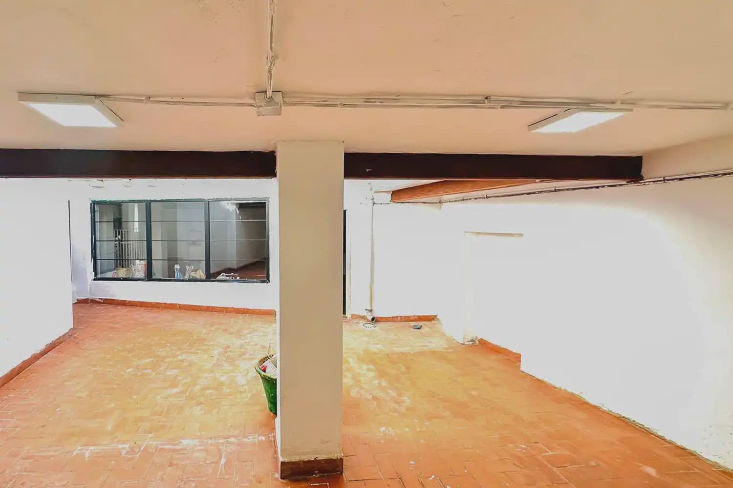 4 bedroom Townhouse for sale in Caudete de las Fuentes with garage - € 170,000 (Ref: 9898068)