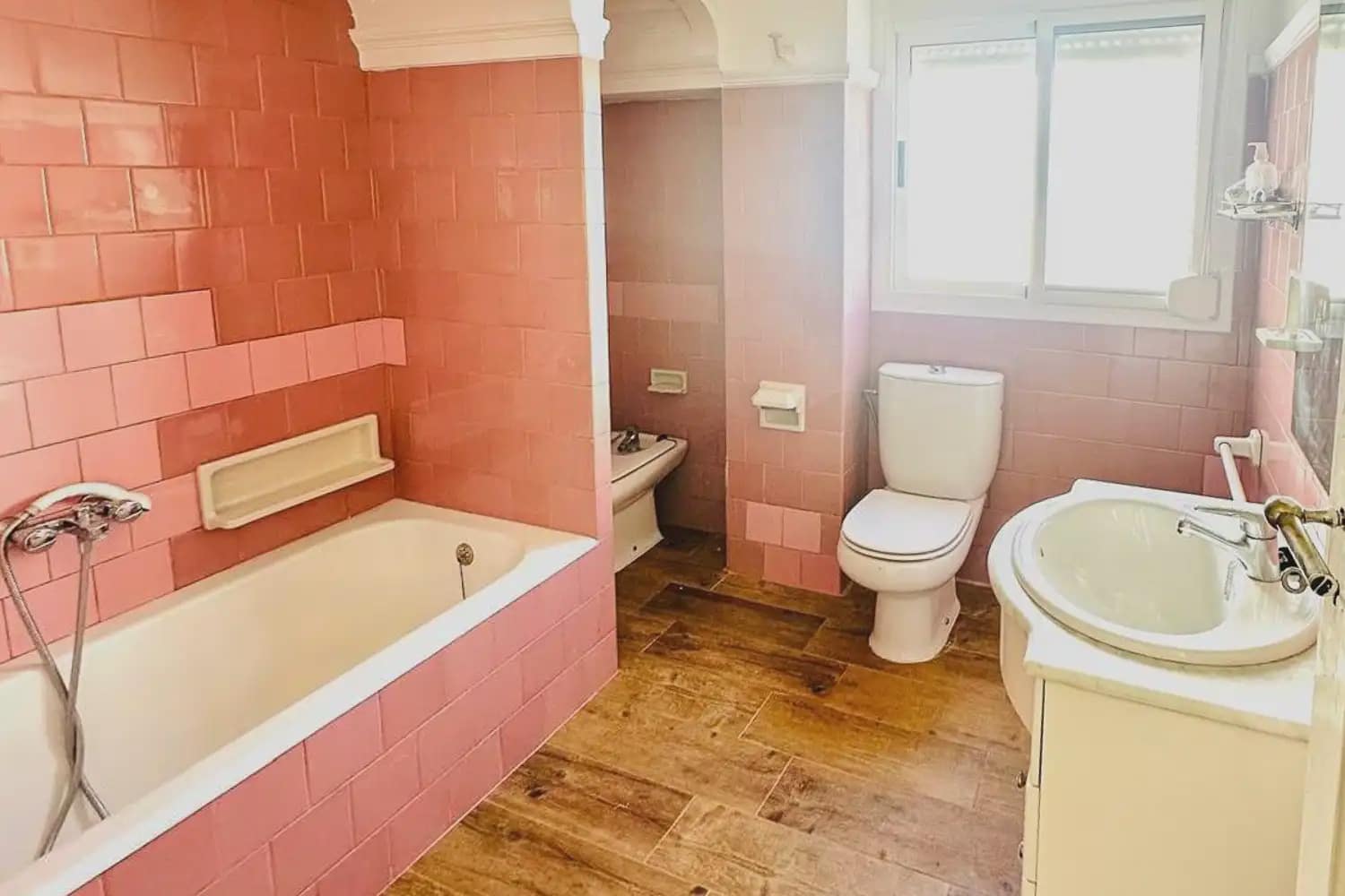 4 bedroom Townhouse for sale in Caudete de las Fuentes with garage - € 170,000 (Ref: 9898068)