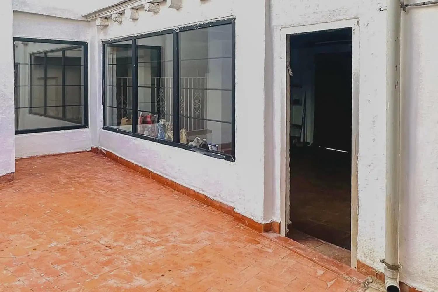 4 bedroom Townhouse for sale in Caudete de las Fuentes with garage - € 170,000 (Ref: 9898068)
