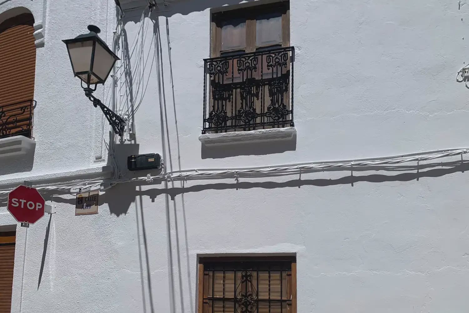 4 bedroom Townhouse for sale in Caudete de las Fuentes with garage - € 170,000 (Ref: 9898068)