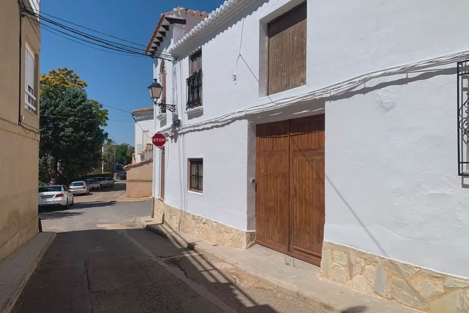 4 bedroom Townhouse for sale in Caudete de las Fuentes with garage - € 170,000 (Ref: 9898068)