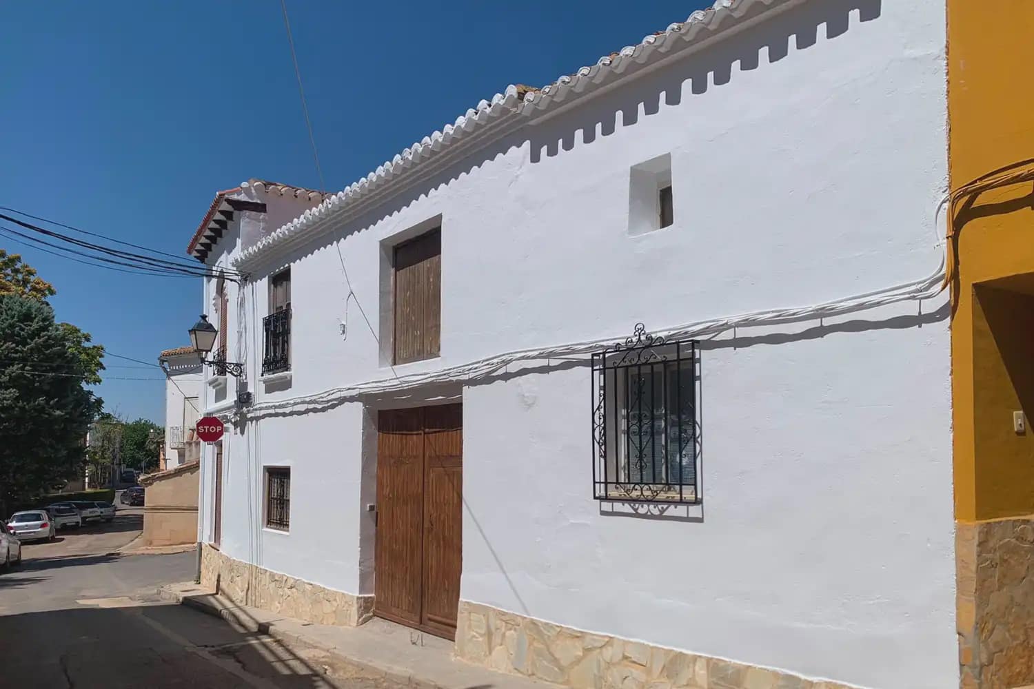 4 bedroom Townhouse for sale in Caudete de las Fuentes with garage - € 170,000 (Ref: 9898068)