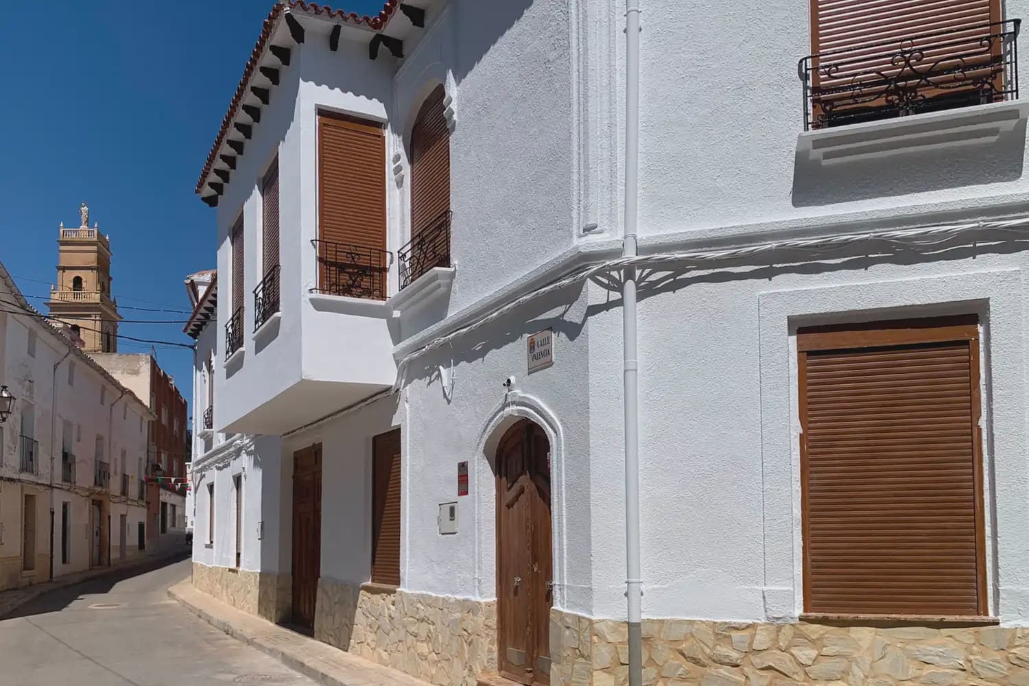 4 bedroom Townhouse for sale in Caudete de las Fuentes with garage - € 170,000 (Ref: 9898068)