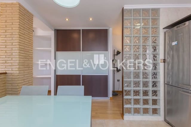 2 slaapkamer Penthouse te huur in En Corts, Valencia stad - € 1.600 (Ref: 9898070)
