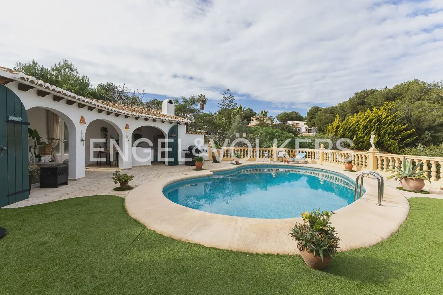 3 bedroom Villa for sale in Javea / Xabia with pool garage - € 834,000 (Ref: 9898071)