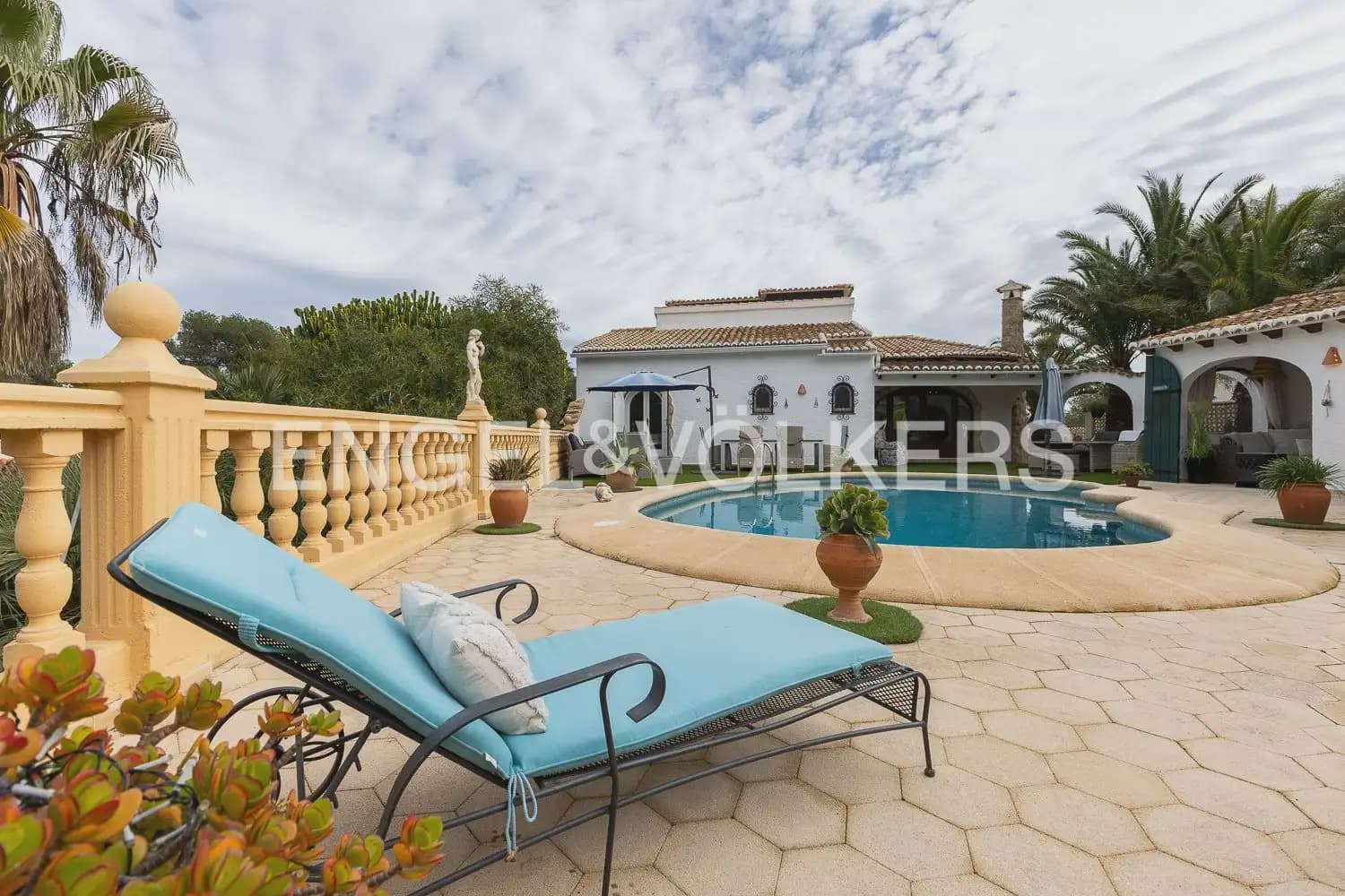 3 bedroom Villa for sale in Javea / Xabia with pool garage - € 834,000 (Ref: 9898071)