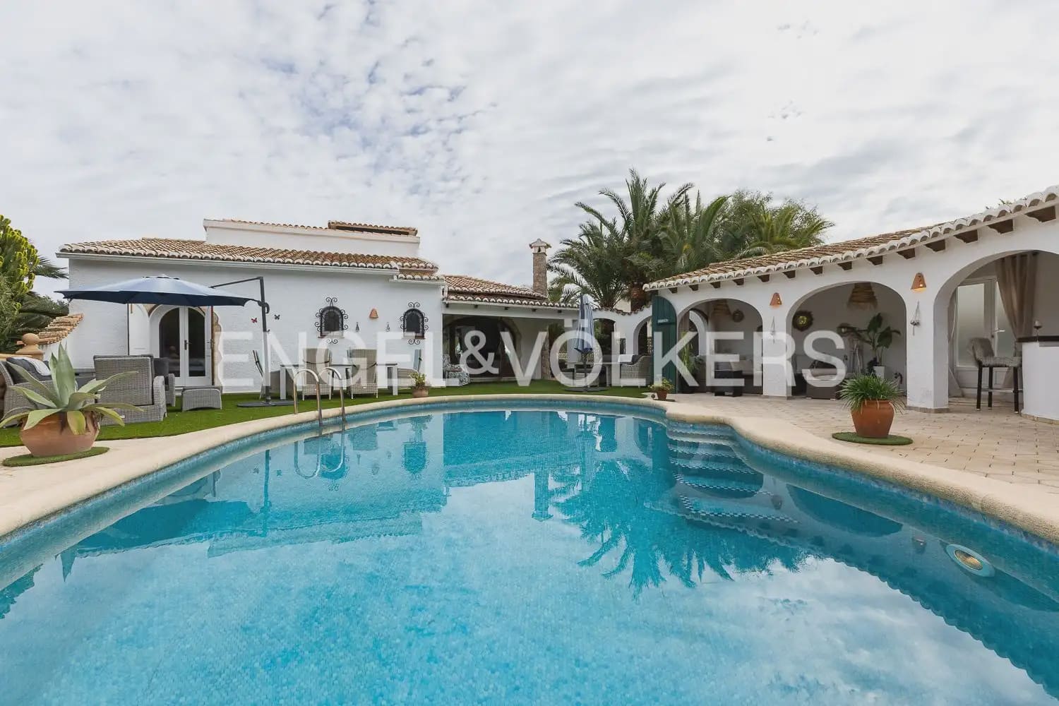 3 bedroom Villa for sale in Javea / Xabia with pool garage - € 834,000 (Ref: 9898071)