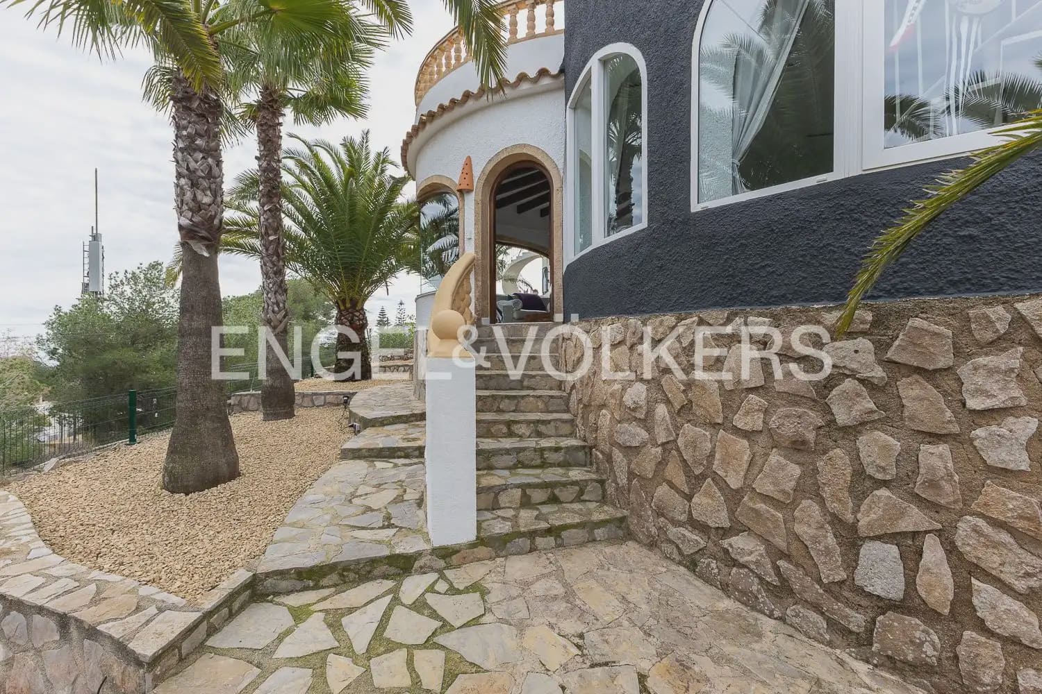 3 bedroom Villa for sale in Javea / Xabia with pool garage - € 834,000 (Ref: 9898071)