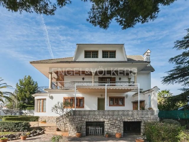 6 bedroom Villa for sale in La Cañada, Paterna with pool garage - € 985,000 (Ref: 9898072)