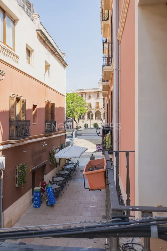Local Comercial de 18 habitaciones en Dénia en venta - 1.500.000 € (Ref: 9898073)