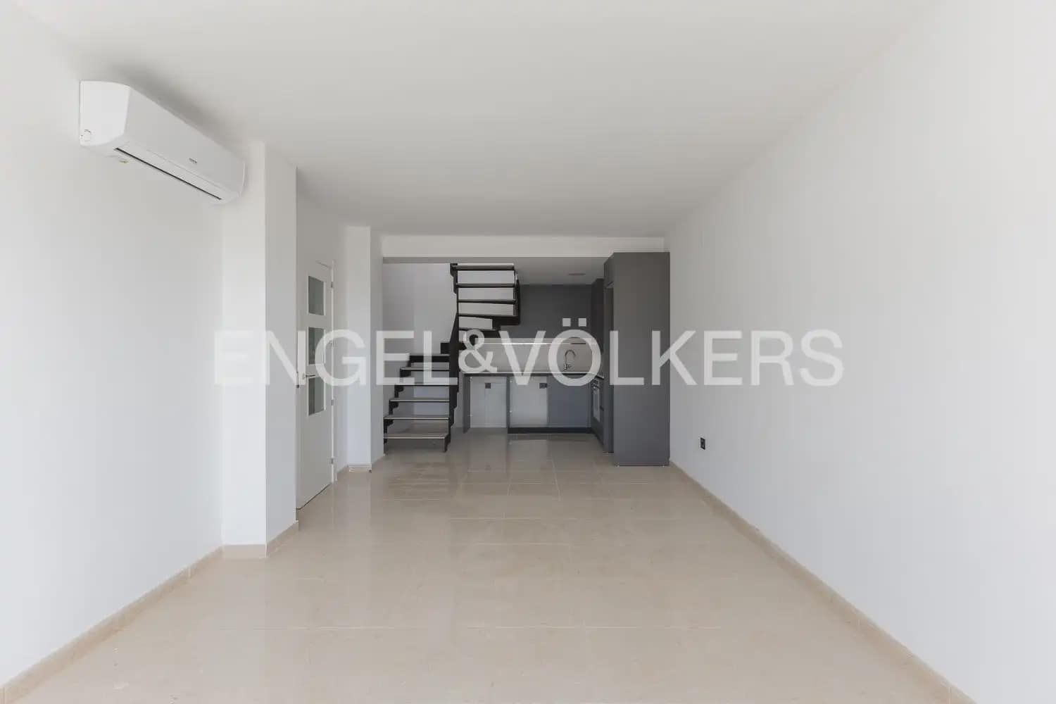 3 bedroom Penthouse for sale in Betxi with garage - € 207,000 (Ref: 9898075)