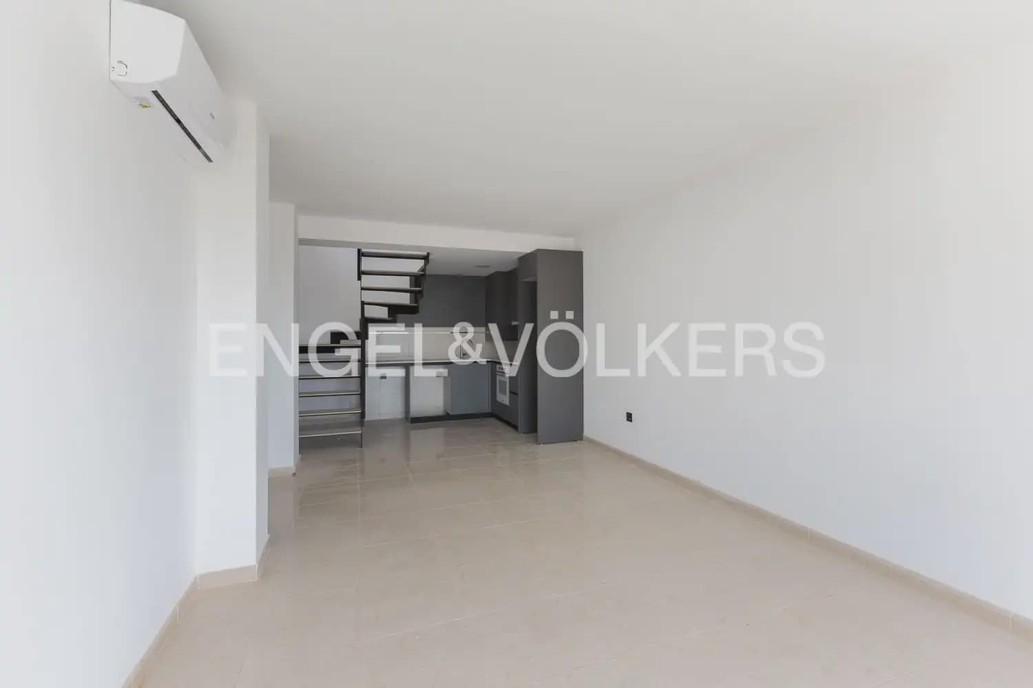 3 bedroom Penthouse for sale in Betxi with garage - € 207,000 (Ref: 9898075)