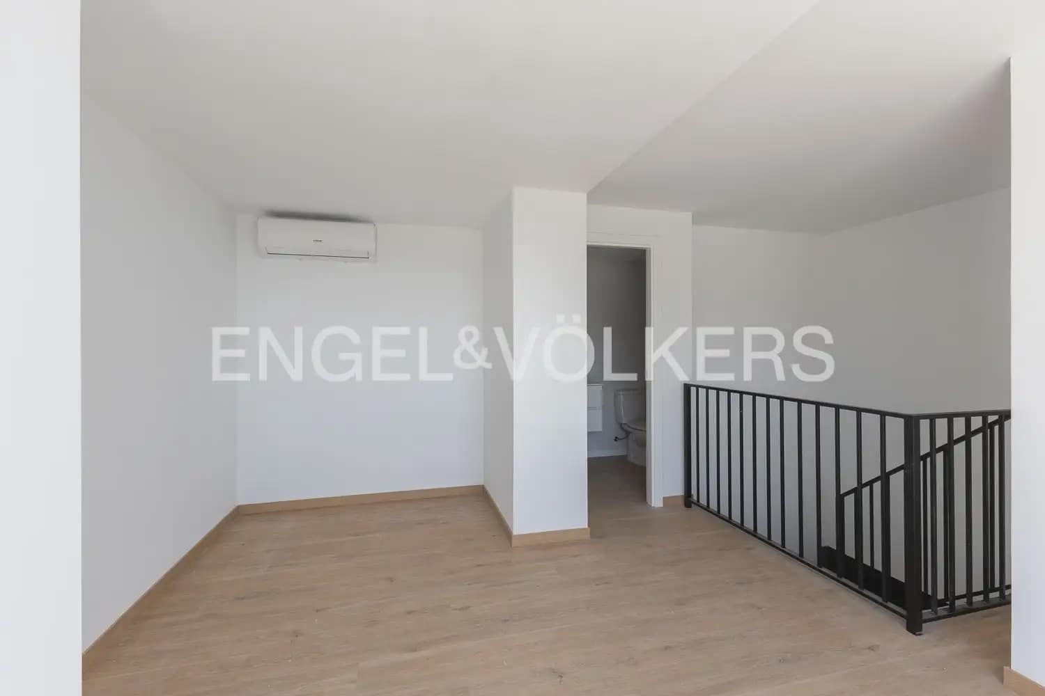 3 bedroom Penthouse for sale in Betxi with garage - € 207,000 (Ref: 9898075)