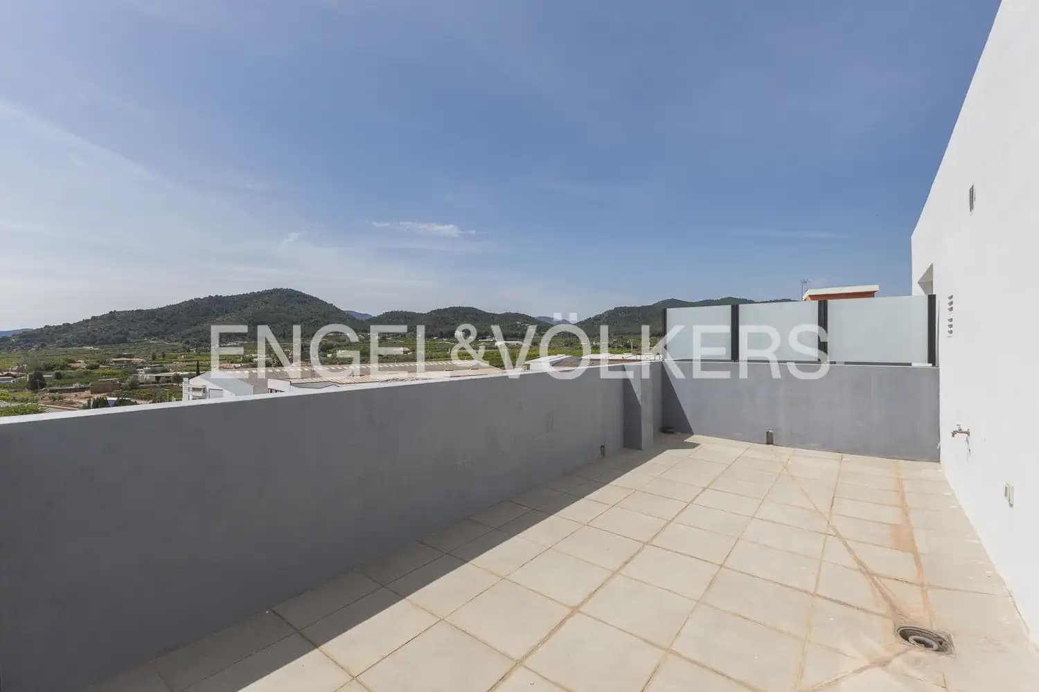 3 bedroom Penthouse for sale in Betxi with garage - € 207,000 (Ref: 9898075)