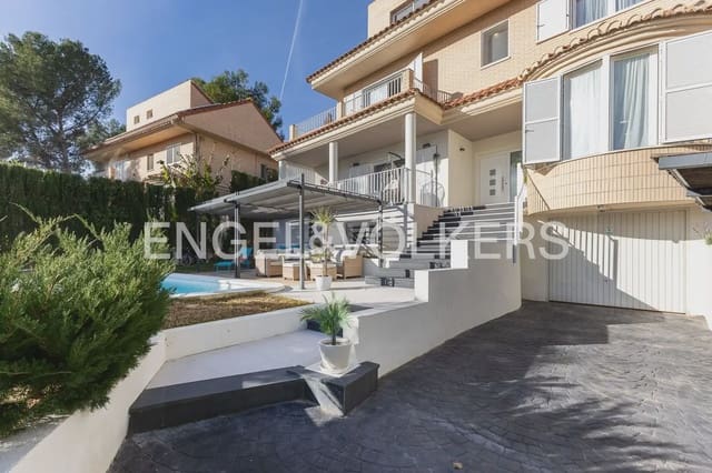 4 bedroom Villa for rent in Chiva with pool garage - € 3,500 (Ref: 9898077)