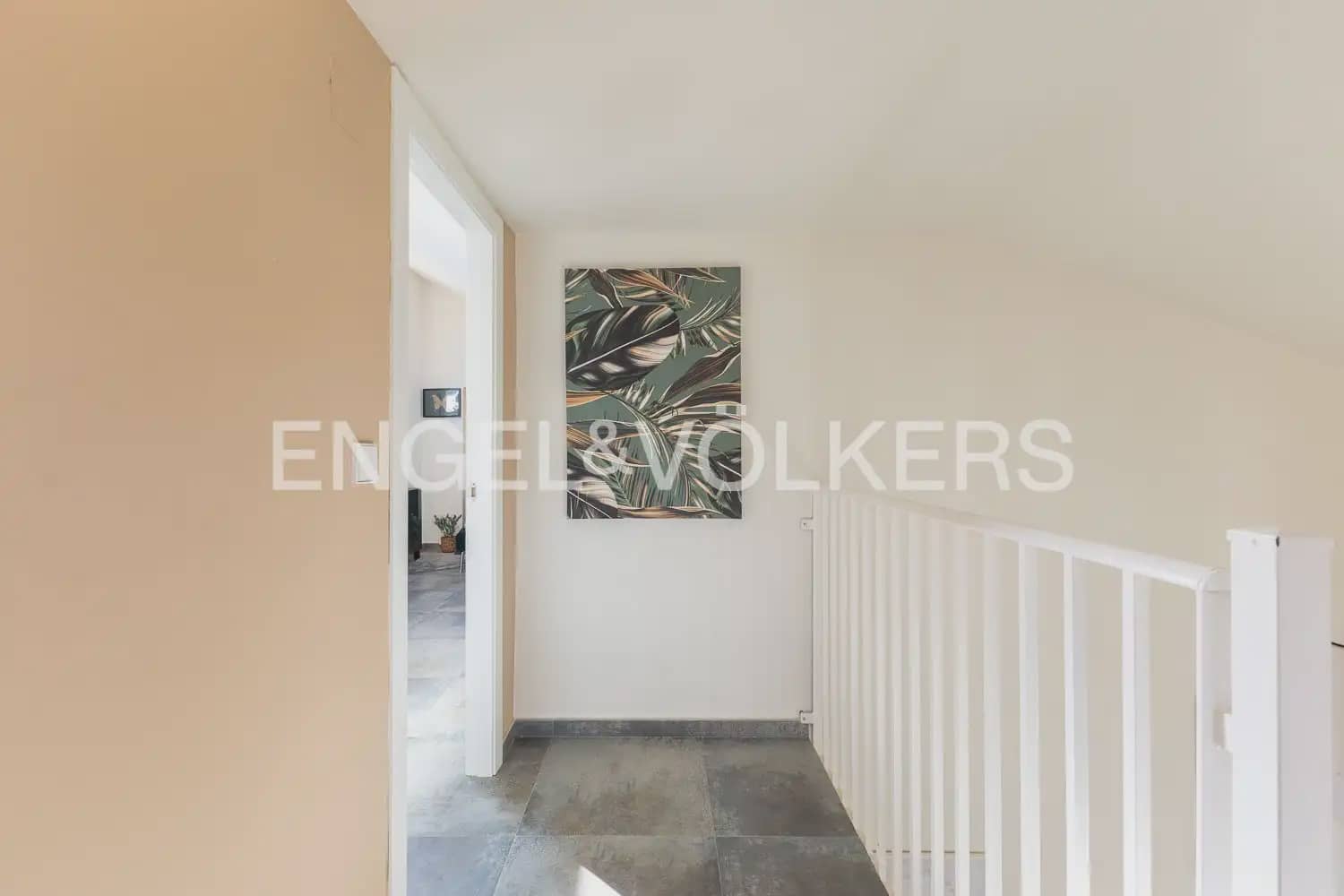 4 bedroom Villa for rent in Chiva with pool garage - € 3,500 (Ref: 9898077)