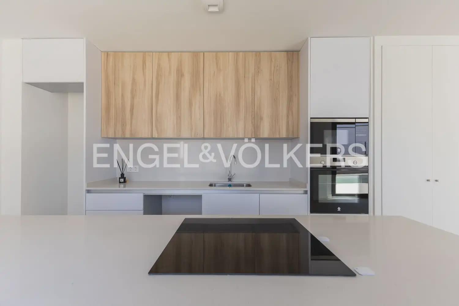 4 bedroom Villa for sale in Betera with pool garage - € 890,000 (Ref: 9898079)