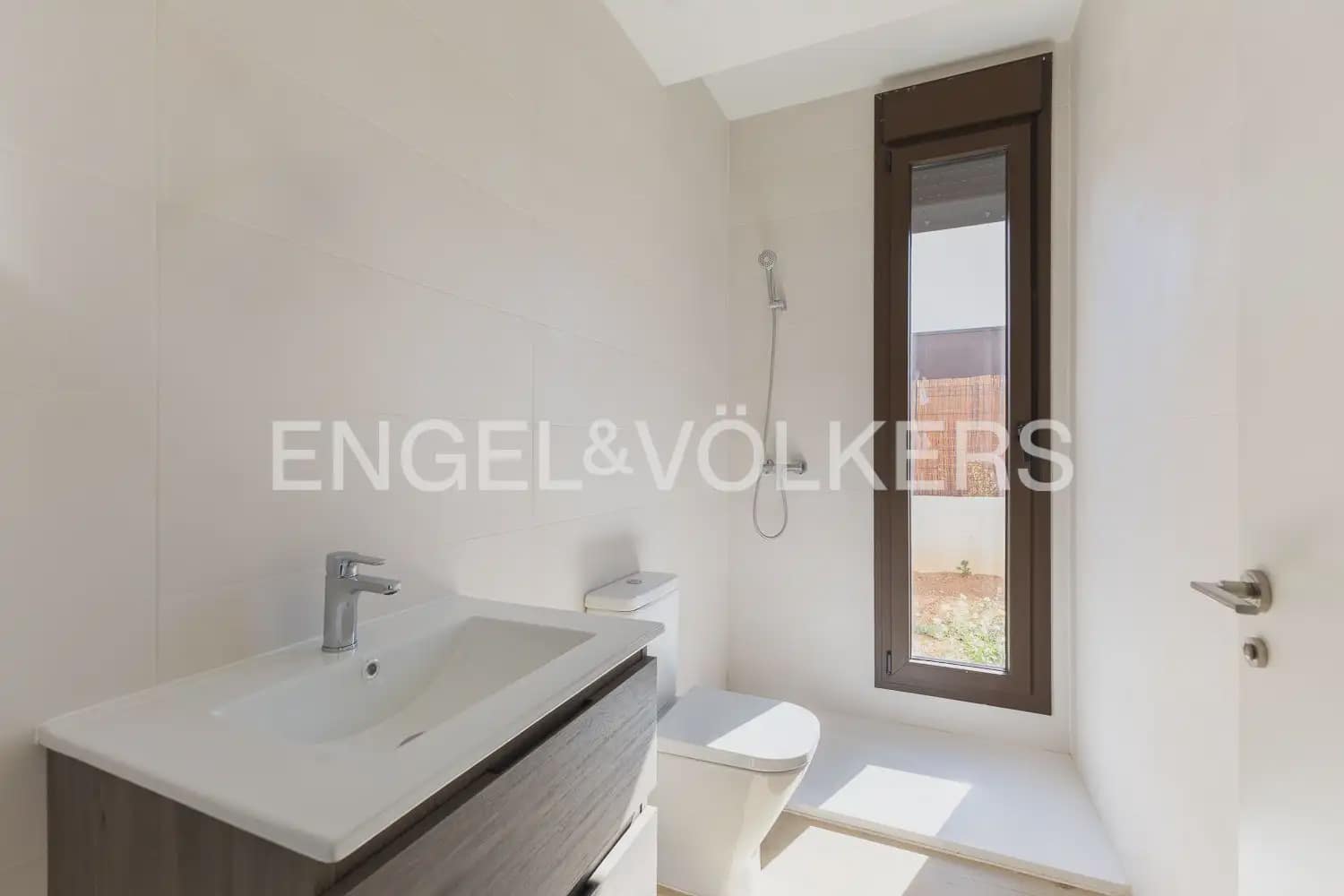 4 bedroom Villa for sale in Betera with pool garage - € 890,000 (Ref: 9898079)