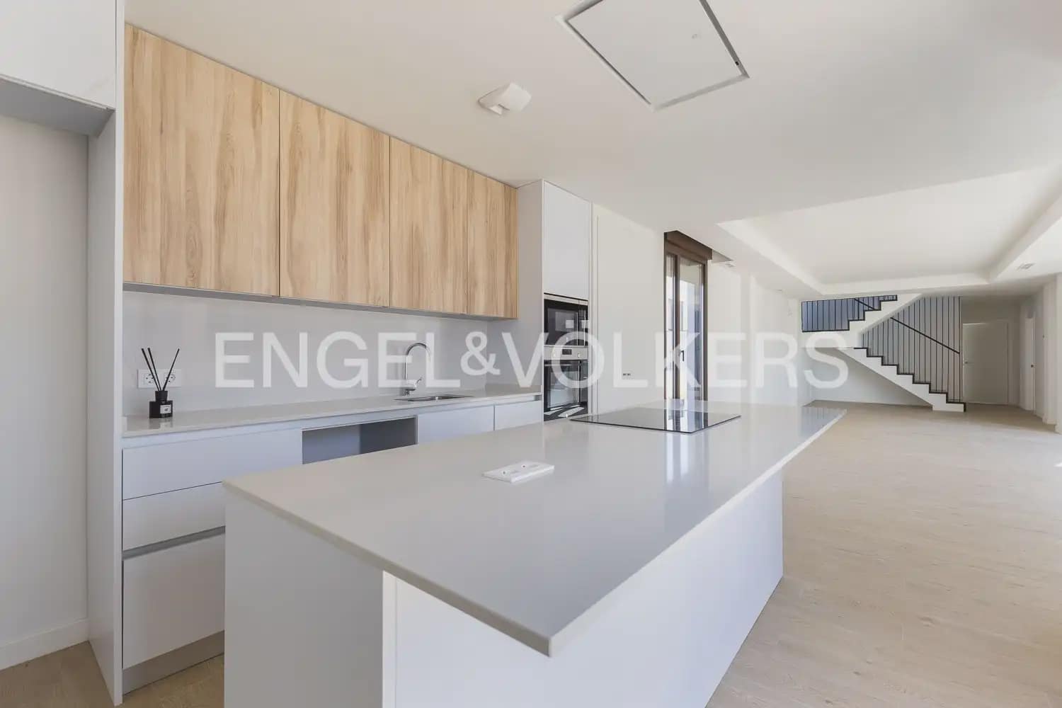 4 bedroom Villa for sale in Betera with pool garage - € 890,000 (Ref: 9898079)