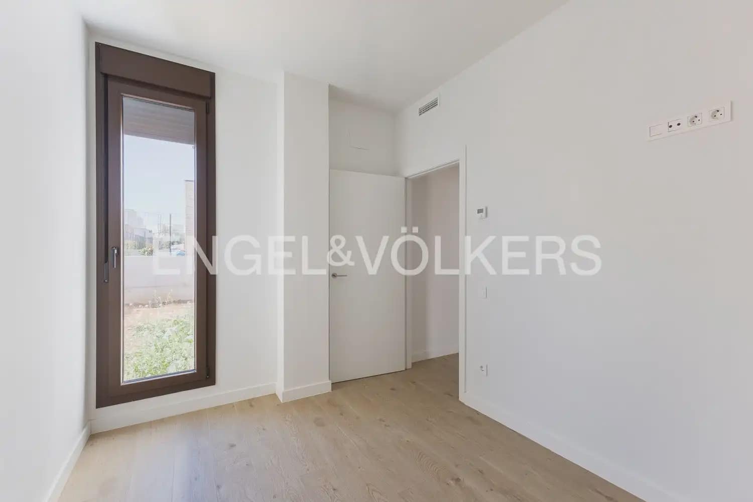 4 bedroom Villa for sale in Betera with pool garage - € 890,000 (Ref: 9898079)