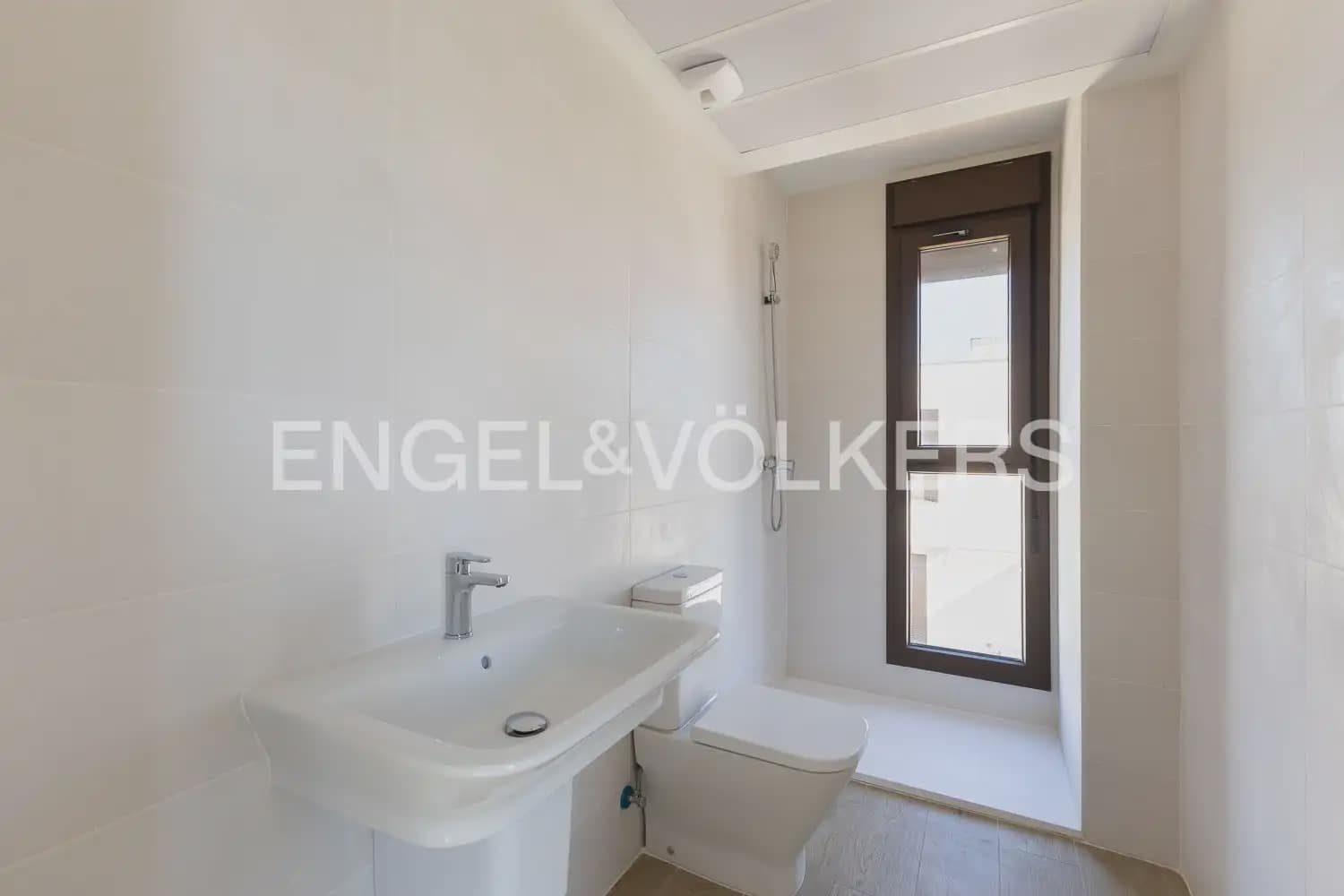 4 bedroom Villa for sale in Betera with pool garage - € 890,000 (Ref: 9898079)