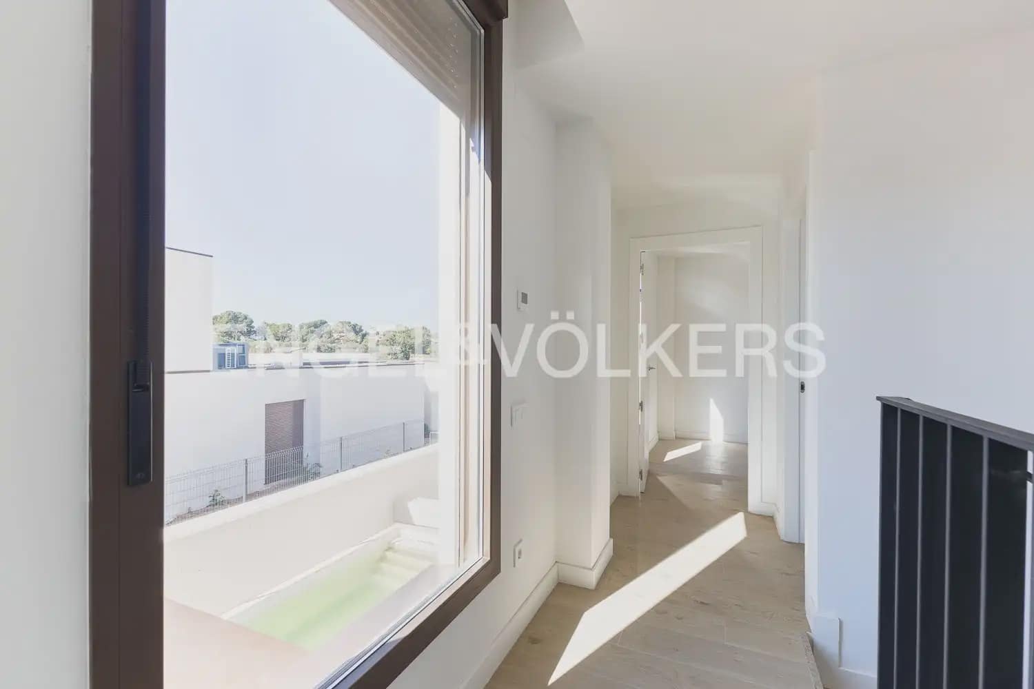 4 bedroom Villa for sale in Betera with pool garage - € 890,000 (Ref: 9898079)