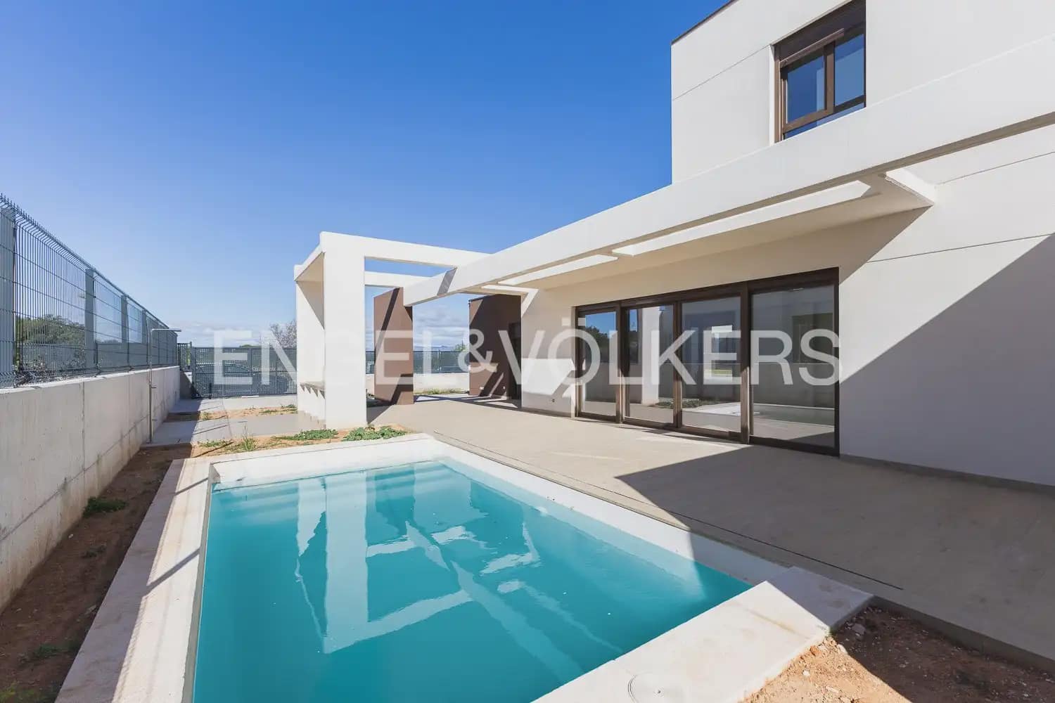 4 bedroom Villa for sale in Betera with pool garage - € 890,000 (Ref: 9898079)
