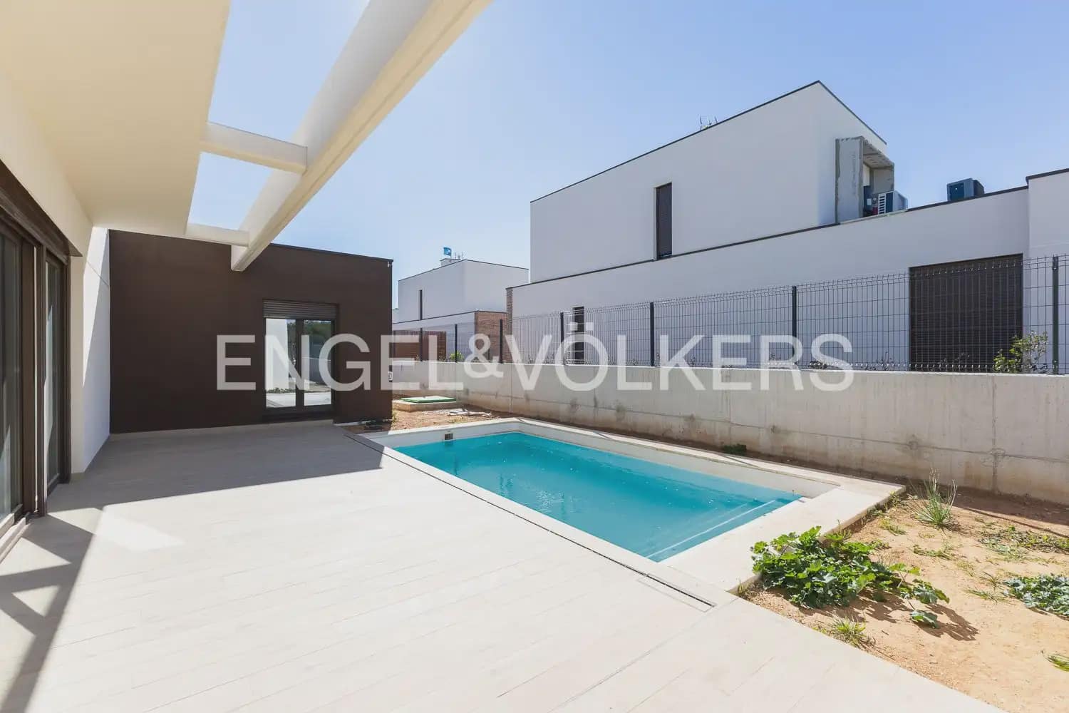 4 bedroom Villa for sale in Betera with pool garage - € 890,000 (Ref: 9898079)