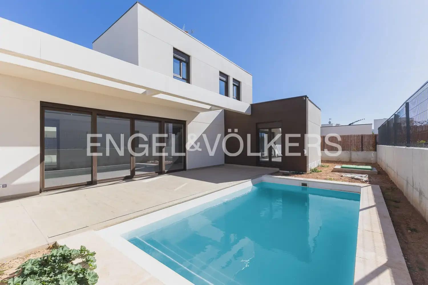 4 bedroom Villa for sale in Betera with pool garage - € 890,000 (Ref: 9898079)