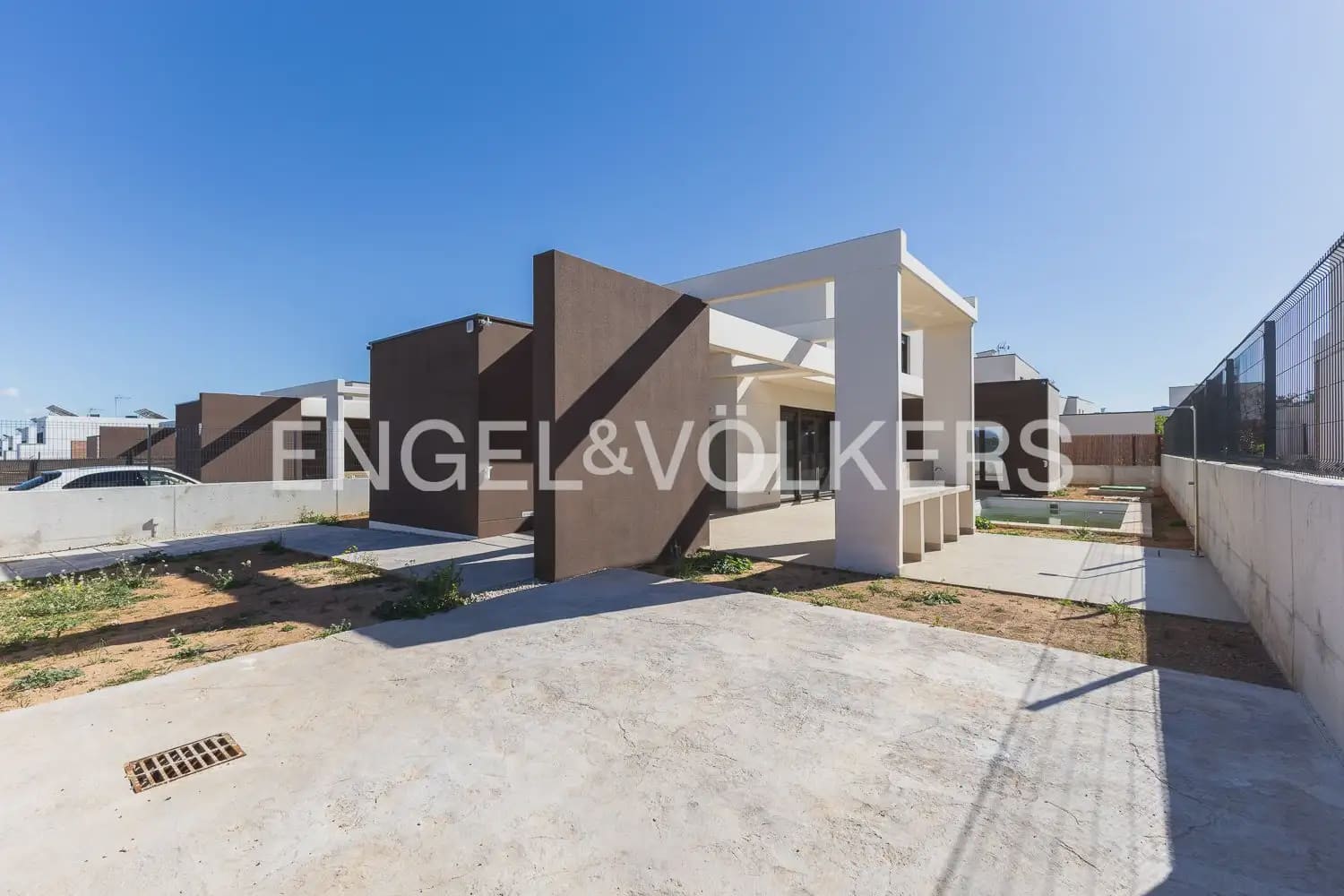 4 bedroom Villa for sale in Betera with pool garage - € 890,000 (Ref: 9898079)