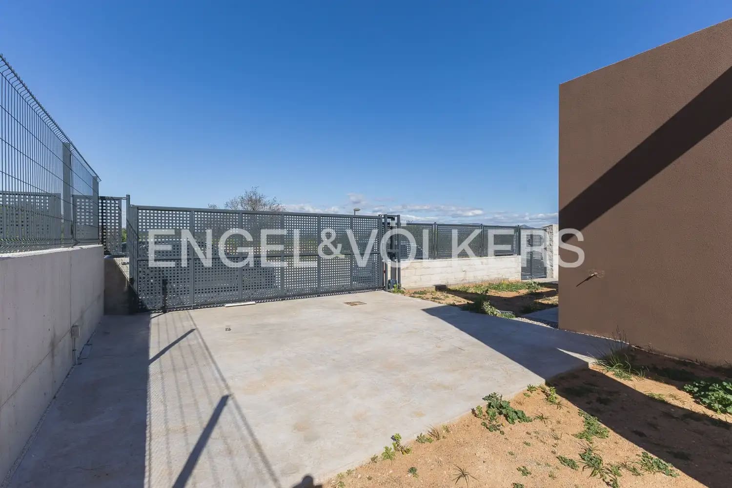 4 bedroom Villa for sale in Betera with pool garage - € 890,000 (Ref: 9898079)