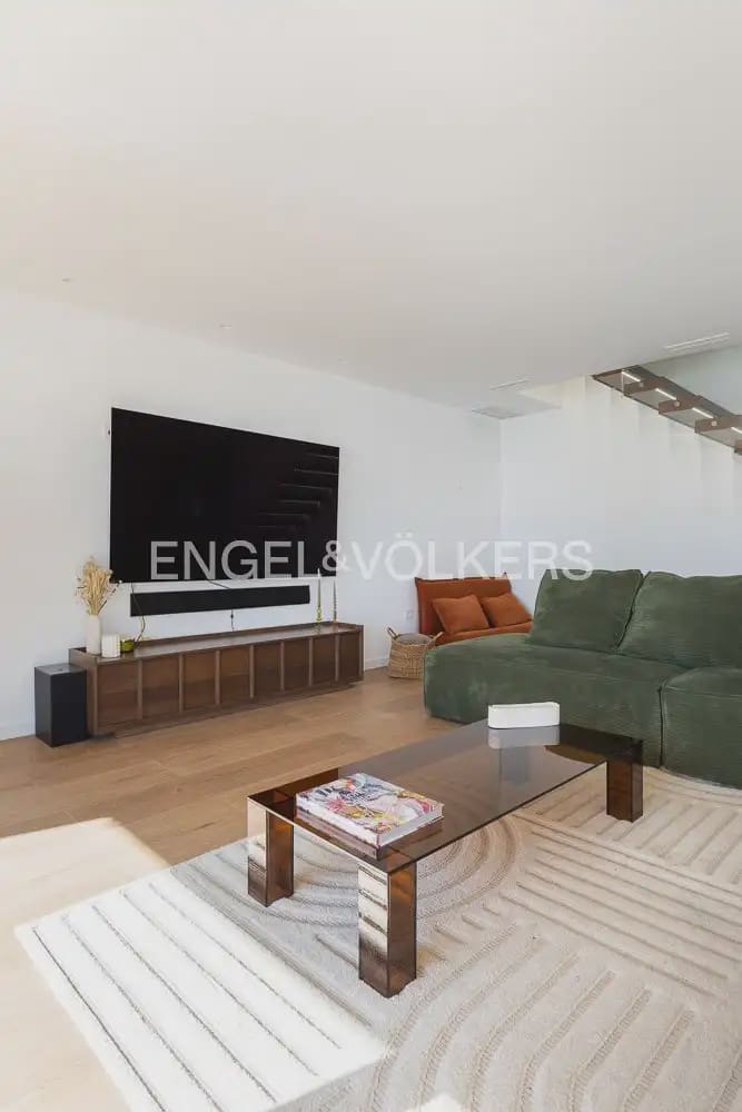 6 bedroom Villa for sale in Picanya with pool garage - € 775,000 (Ref: 9898081)