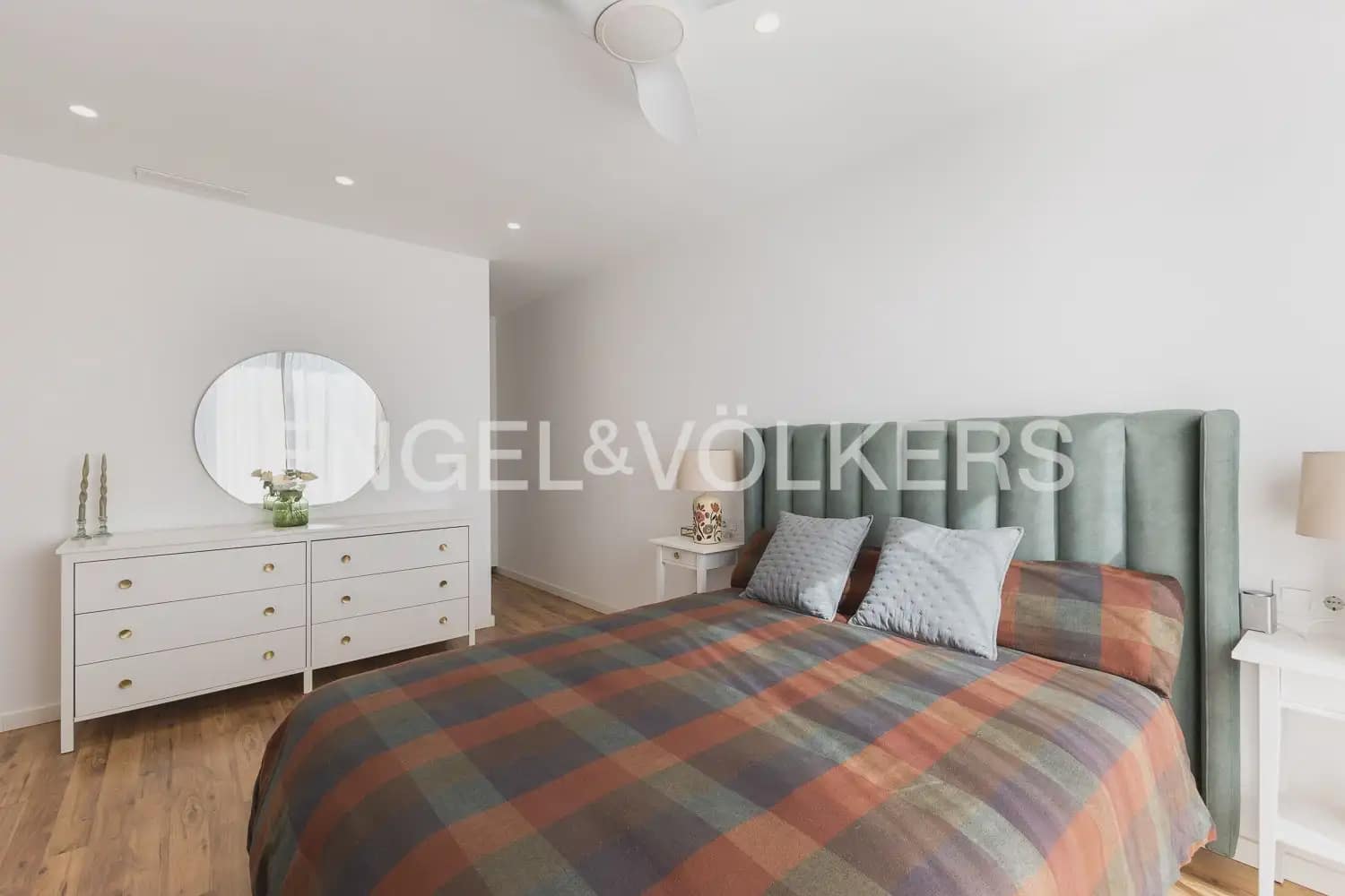 6 bedroom Villa for sale in Picanya with pool garage - € 775,000 (Ref: 9898081)