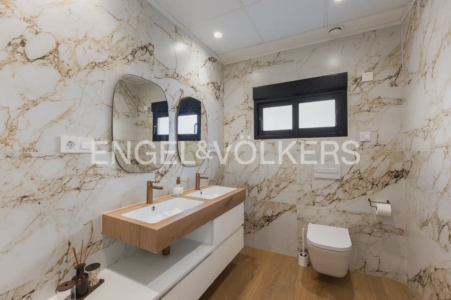 6 bedroom Villa for sale in Picanya with pool garage - € 775,000 (Ref: 9898081)