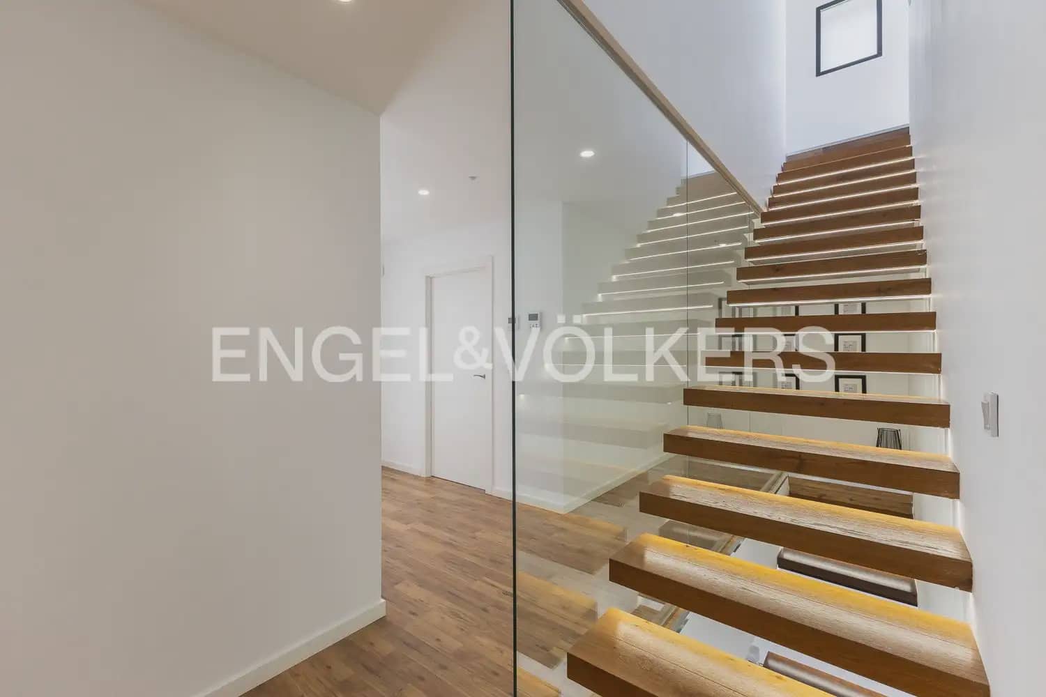 6 bedroom Villa for sale in Picanya with pool garage - € 775,000 (Ref: 9898081)