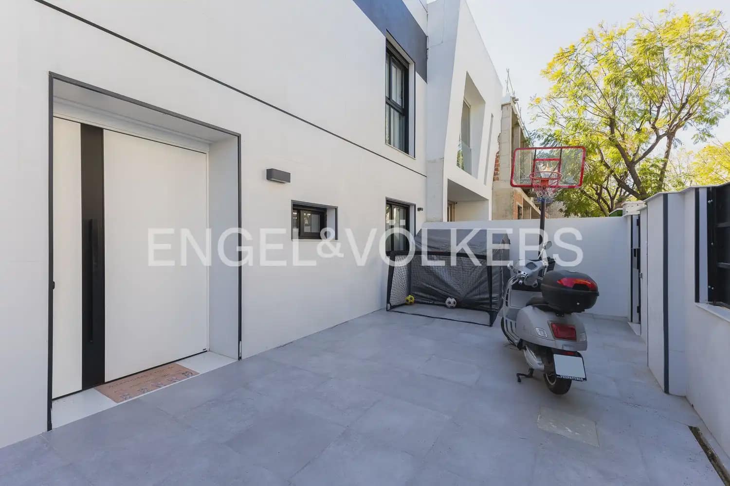 6 bedroom Villa for sale in Picanya with pool garage - € 775,000 (Ref: 9898081)