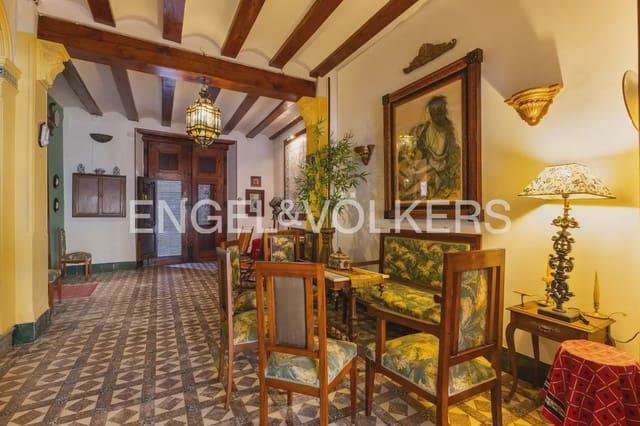 5 bedroom Townhouse for sale in Montesa with garage - € 199,000 (Ref: 9898082)