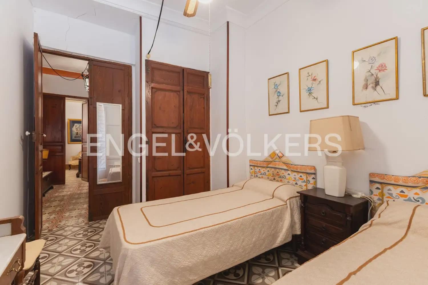 5 bedroom Townhouse for sale in Montesa with garage - € 199,000 (Ref: 9898082)