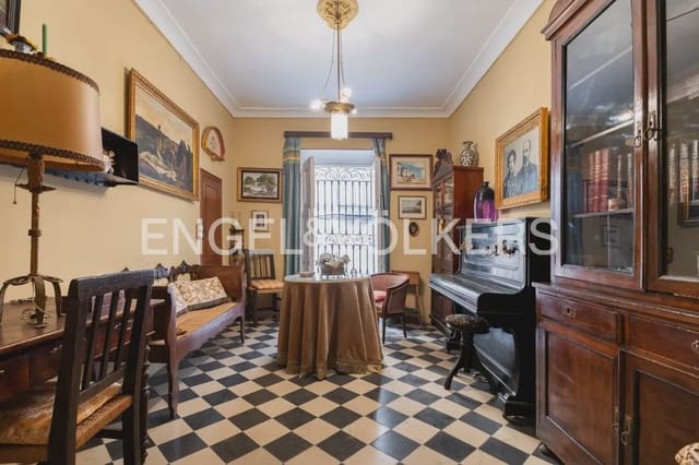 5 bedroom Townhouse for sale in Montesa with garage - € 199,000 (Ref: 9898082)