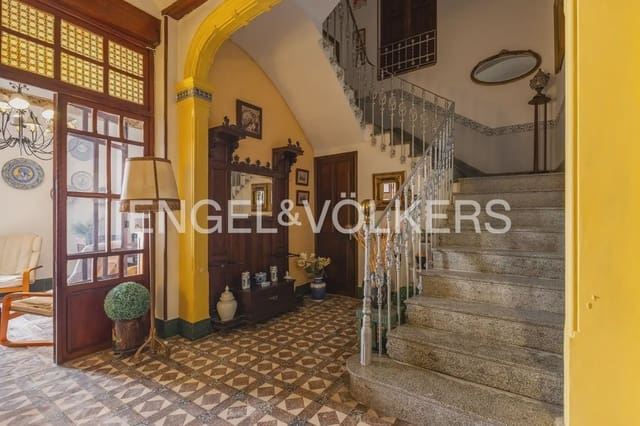 5 bedroom Townhouse for sale in Montesa with garage - € 199,000 (Ref: 9898082)